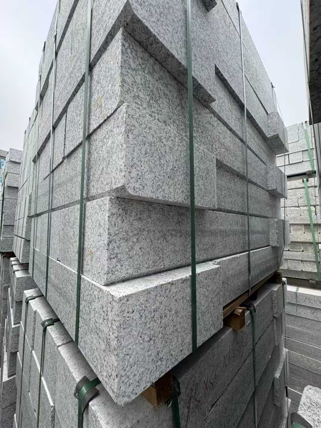 固原芝麻白路牙石 马路牙子